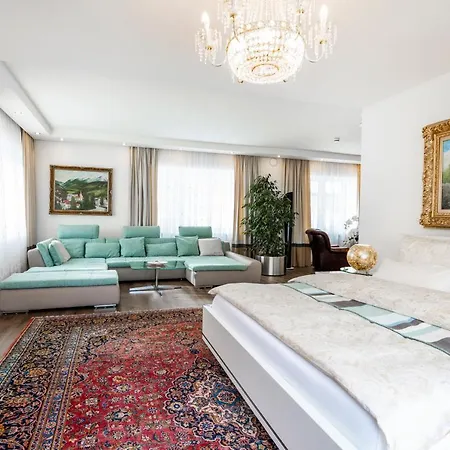 Residenz Kaiser Franz Josef Aparthotel 4*